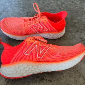 New Balance Fresh Foam 1080v11 Running Shoes Womens 10.5 B Bright Orange